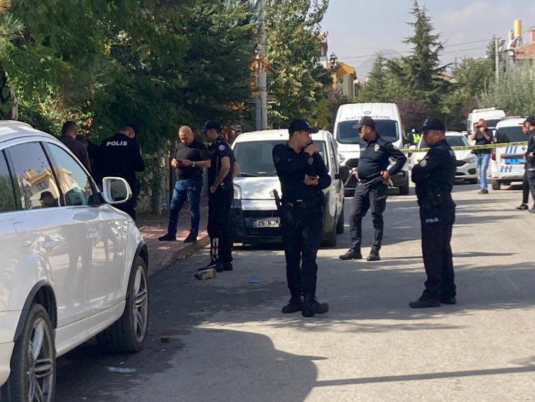 İhbara giden polis bıçakla yaralandı