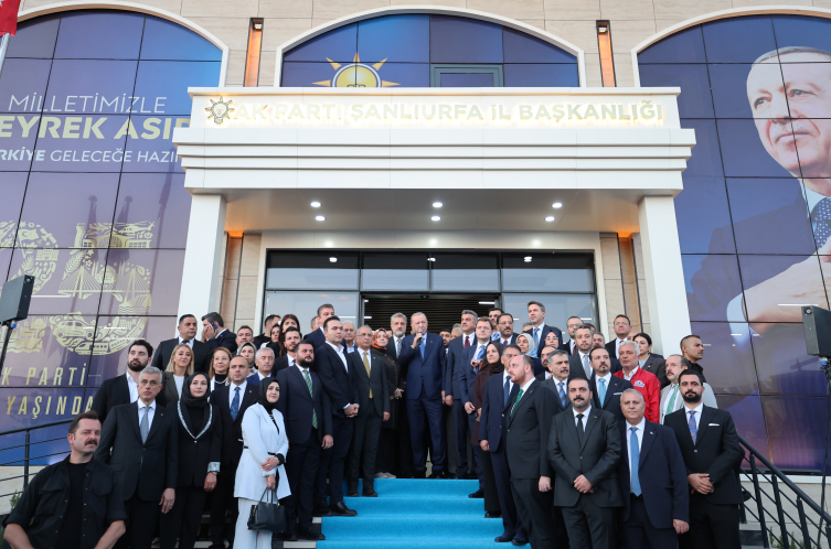 Cumhurbaşkanı Erdoğan, AK Parti Şanlıurfa İl Başkanlığının açılışını gerçekleştirdi