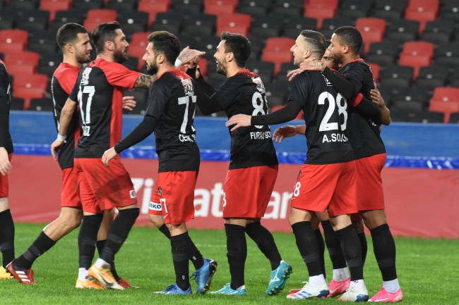 Gaziantep FK, Fenerbahçe karşısında yenilmezlik serisini sürdürmek istiyor