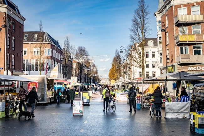 Hollanda'da kısıtlamalar 2 Mart'a kadar uzatıldı