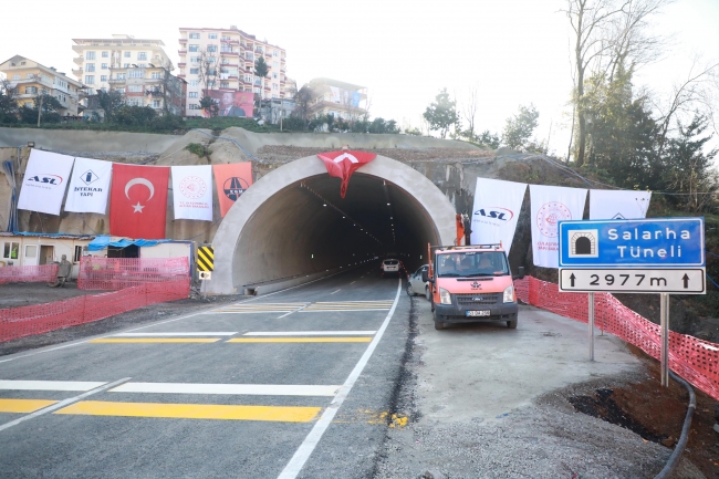 70 yıllık hayal Salarha Tüneli'nin ilk tüpü hizmete açıldı