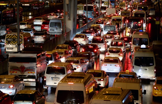 İstanbul'da kısıtlama öncesi trafik yoğunluğu