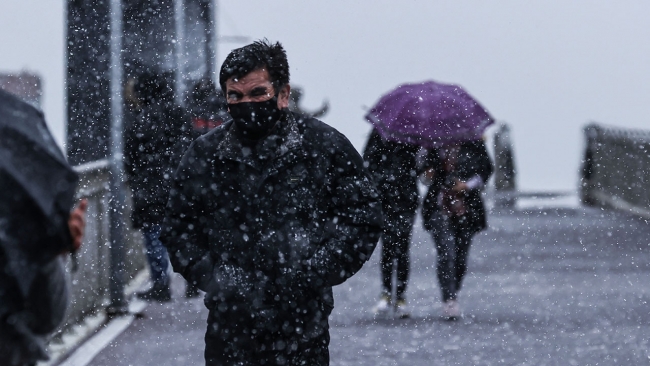 İstanbul'da kar yağışı başladı