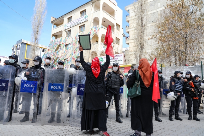 Van'daki evlat nöbetine katılan aile sayısı 29'a yükseldi