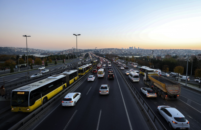 10 ayda 1 milyon araç trafiğe çıktı