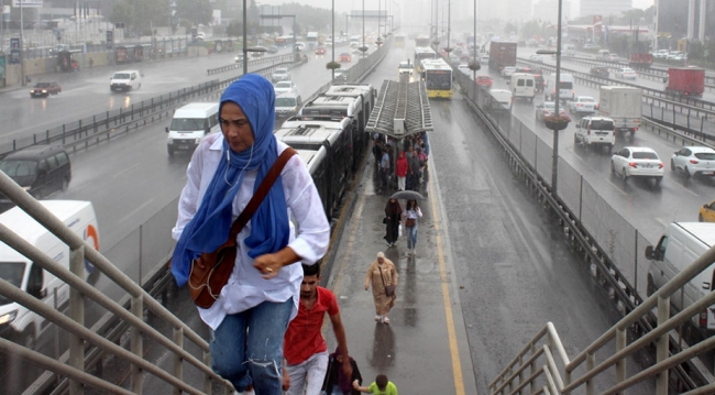 İstanbul'da sağanak etkili oldu