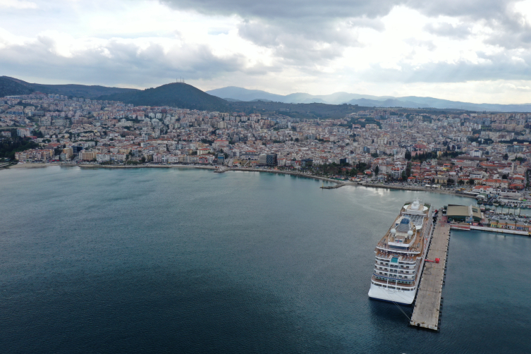 Kuşadası'nda hedef deniz yoluyla 1 milyon turisti ağırlamak