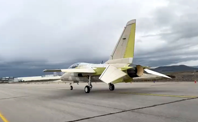 Türkiye'nin 'Jet Eğitim ve Hafif Taarruz Uçağı' Hürjet 18 Mart'ta ilk kez piste çıktı.