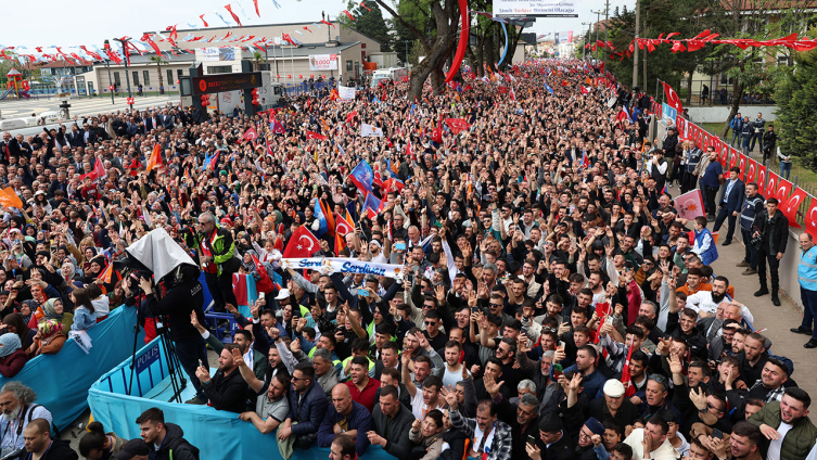 Cumhurbaşkanı Erdoğan: Kaynağı yönetmek tefecilerden para alarak yapılmaz