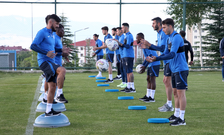 Rizespor transferleriyle Süper Lig'de mücadeleci olmaya hazırlanıyor