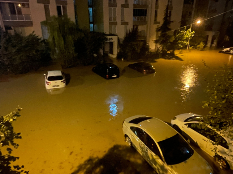 Istanbul'da sel ve su baskınları meydana geldi. Fotoğraf: AA