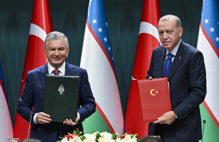 Cumhurbaşkanı Erdoğan: Özbekistan ile ticaret hacmimizde hedef 10 milyar dolar