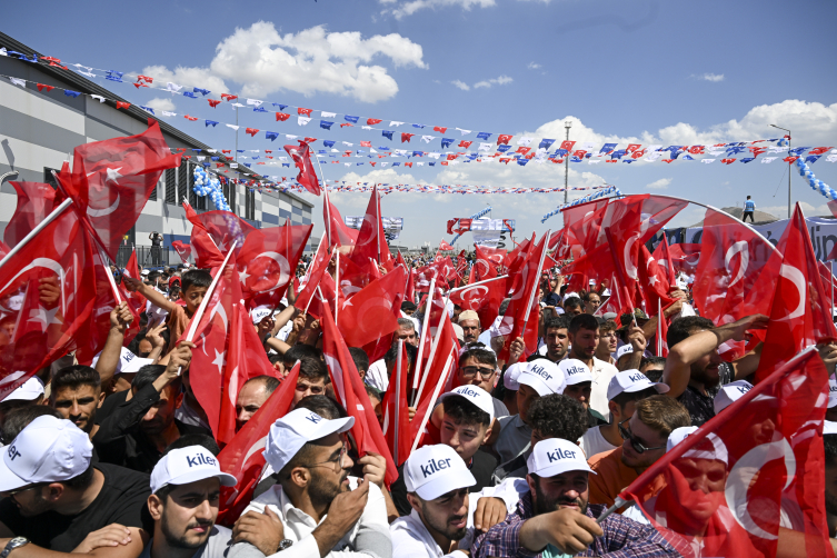 Cumhurbaşkanı Erdoğan: İstanbul'un en nadide çevre hazinesini para babalarına peşkeş çekiyorlar