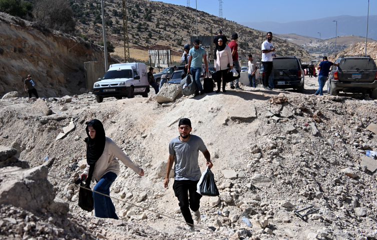 Katil İsrail Lübnan'da 26 kişiyi daha öldürdü