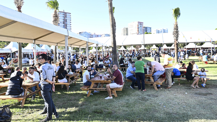 Adana Lezzet Festivali'ne 800 binden fazla kişi katıldı