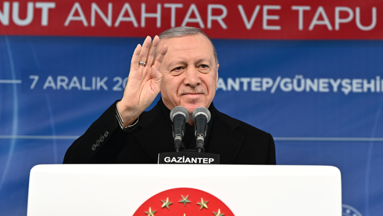 Cumhurbaşkanı Erdoğan: Asrın felaketinde milletimizin yanında dimdik durduk