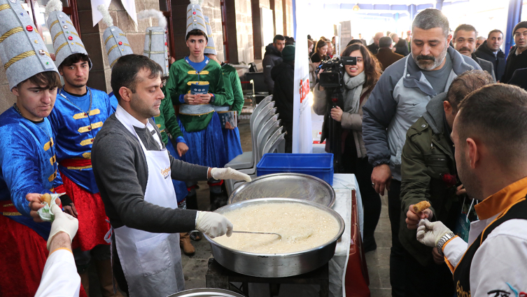 Turistik Doğu Ekspresi Erzurum'a ulaştı