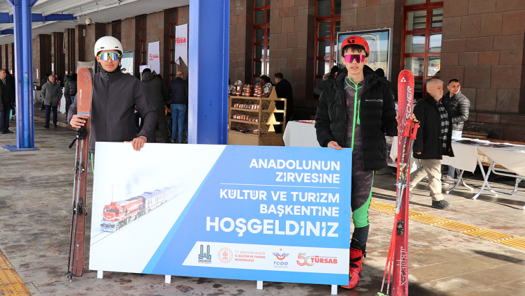 Turistik Doğu Ekspresi Erzurum'a ulaştı