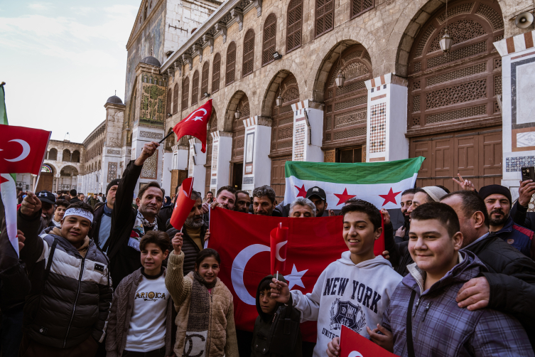 Emevi Camii'ne gelenlerin en büyük dileklerinden biri de Cumhurbaşkanı Erdoğan'ın burayı ziyaret etmesi. Foto: AA