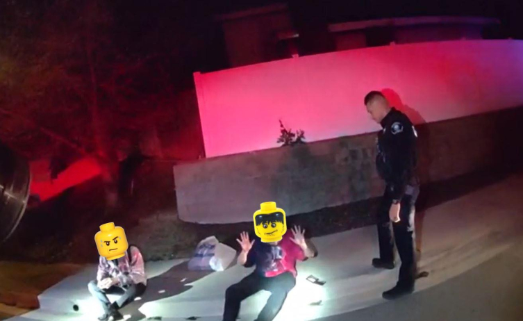 ABD polisi şüphelilerin fotoğraflarına montajla ‘oyuncak’ kafası yerleştirdi
