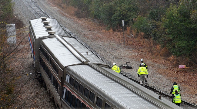 ABD'de tren kazası: 2 ölü, 100'den fazla yaralı