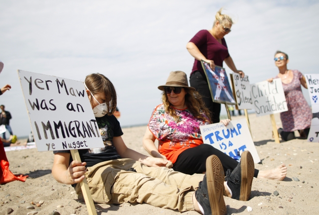 Trump İskoçya'da protesto edildi