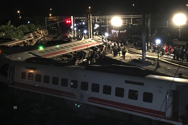 Tayvan'daki tren kazasında ölü sayısı 18'e yükseldi