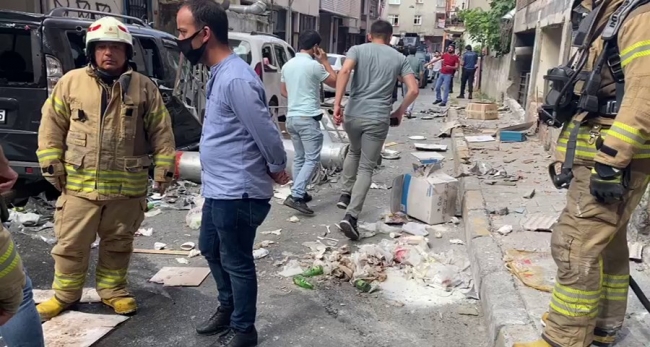 Beyoğlu'nda iş yerinde patlama