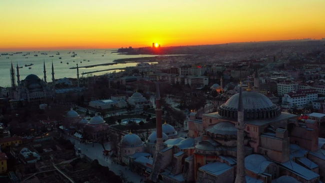 Ayasofya Camii'nde kartpostallık gün batımı