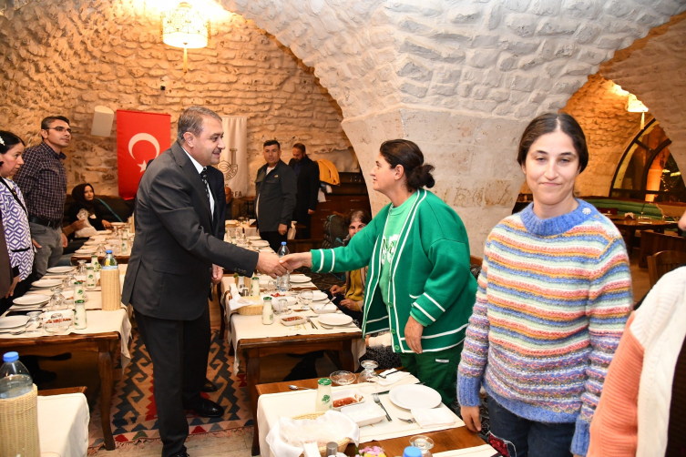 Şanlıurfa Valisi engellilerle bir araya geldi