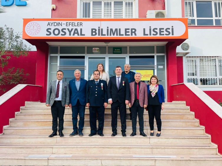 Eskişehir'de liseli gençler gazilerle bir araya geldi