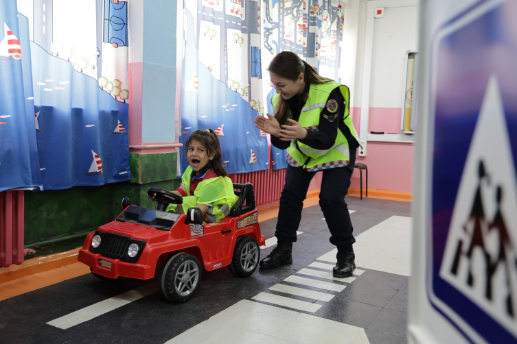 Aksaray'da öğrencilere trafik eğitimi verildi