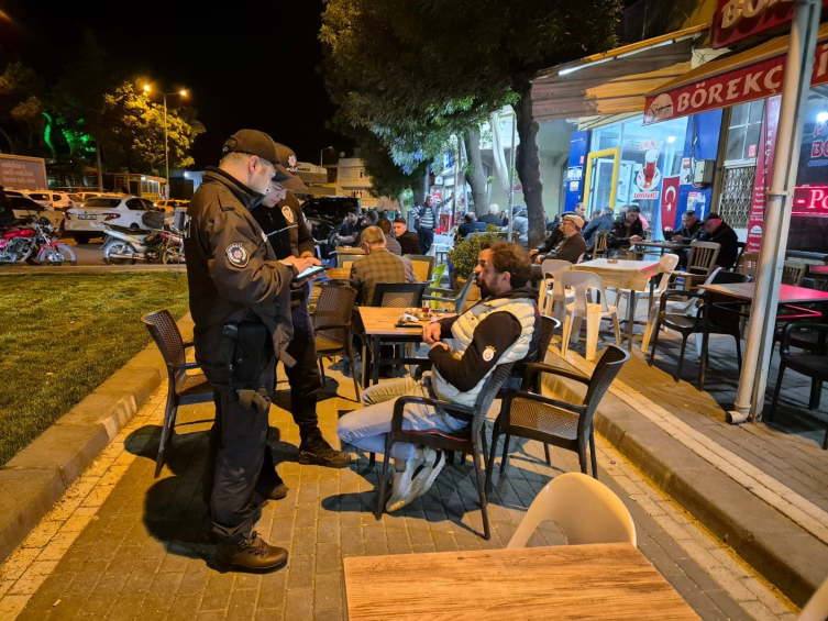 Balıkesir’de polis ekipleri kapsamlı denetim yaptı