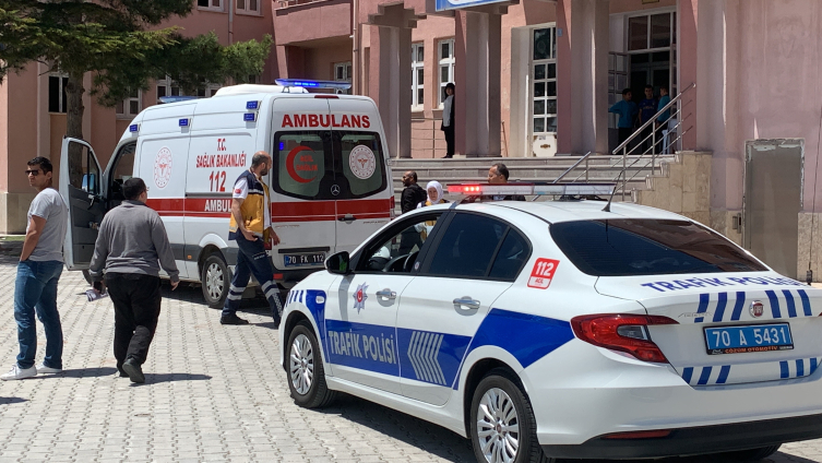 Karaman'da bir çocuk minibüsün altında kalmaktan son anda kurtuldu