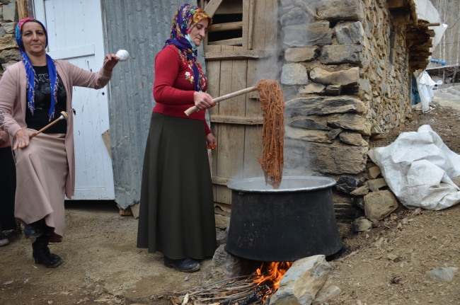 Jirki kilimi Şırnaklı kadınlara iş kapısı oldu