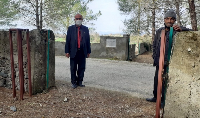 Mezarlık kapılarını çalan hırsızlar köylüleri canından bezdirdi