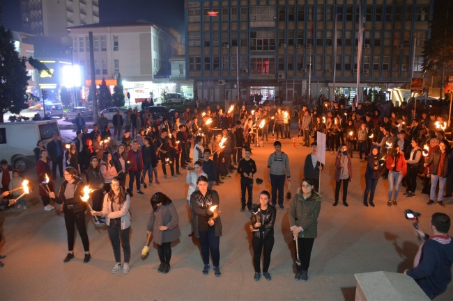 Tokat'ta Mehmetçiğe meşaleli destek