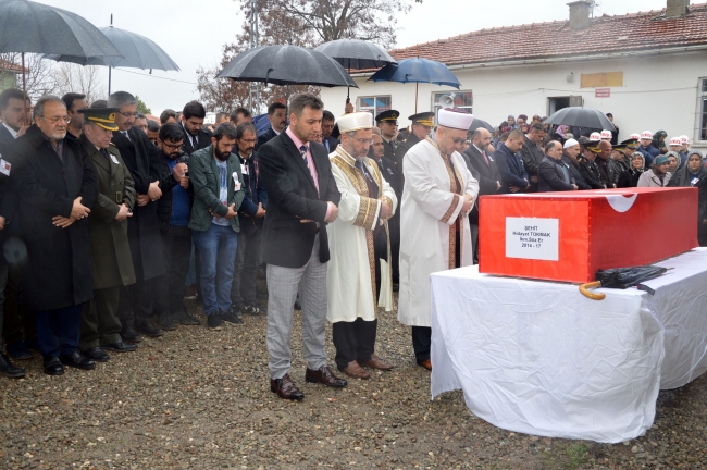 Şehit er Hidayet Tokmak son yolculuğuna memleketinde uğurlandı