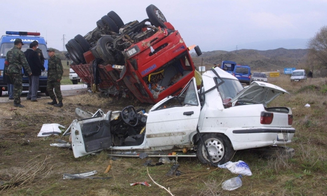 3 ayda 722 kişi trafik kazalarında hayatını kaybetti