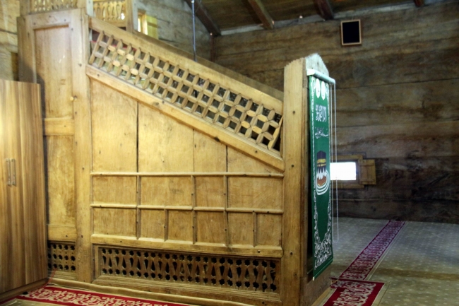 Tek bir çivi kullanılmadan inşa edilen Göğceli Camii hala ayakta