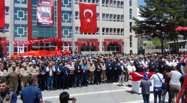 Şehit Uzman Çavuş Uğur Sağlam son yolculuğuna uğurlandı