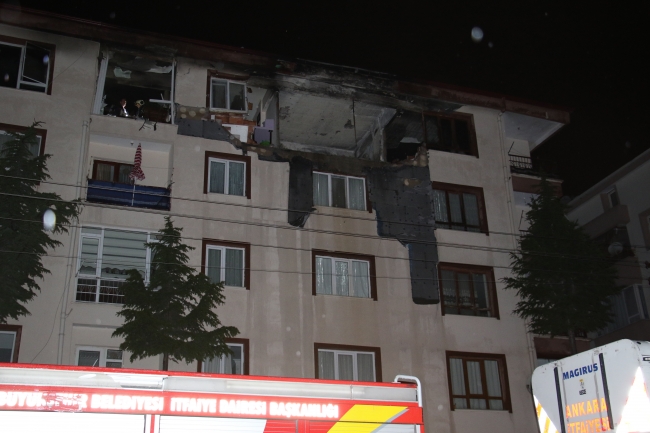 Ankara'da apartmana yıldırım düştü: 1 yaralı