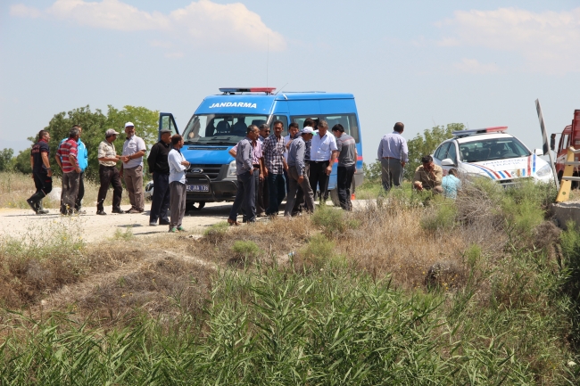 Konya'da hafif ticari araç sulama kanalına düştü: 9 yaralı