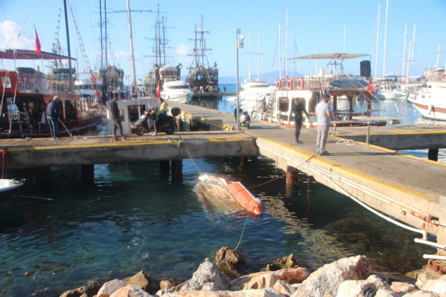 Bodrum'da tekne karaya oturdu