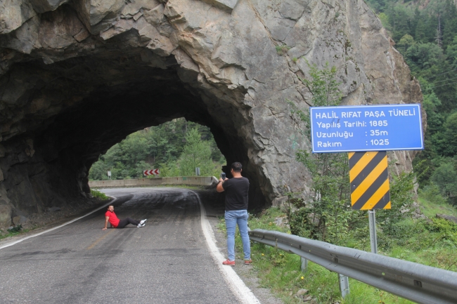 Karadeniz'in ilk ve tek el yapımı tüneli ilgi çekiyor