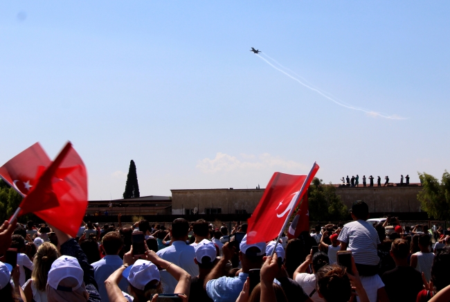 SOLOTÜRK gösterisi Söke semalarını renklendirdi