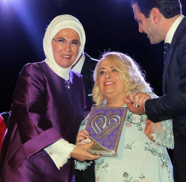 Emine Erdoğan: Kadına şiddet ve çocuk yaşta evlilik kabul edilemez