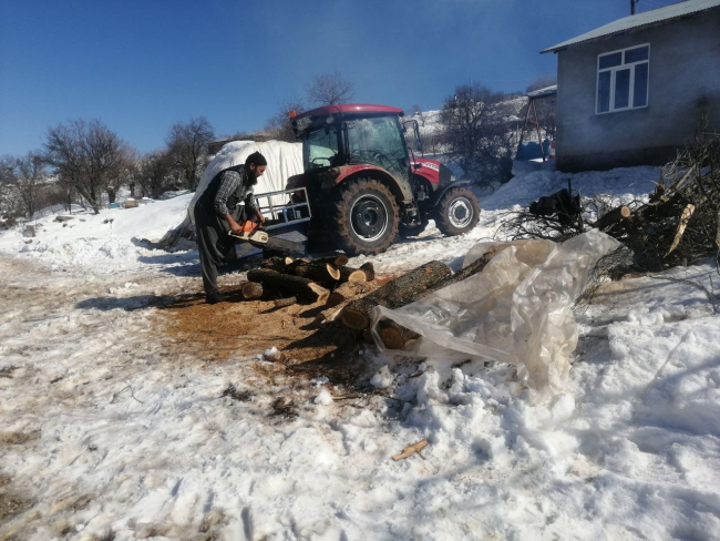 Elazığ'ın Karataş köyünde 9 kişi yaşıyor