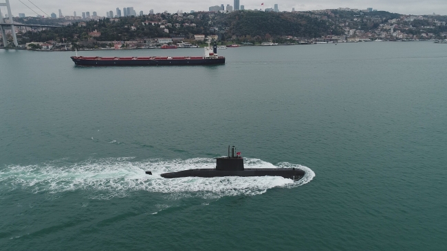 Türk Donanmasının gururu "TCG Sakarya"nın bir günlük yolculuğu görüntülendi