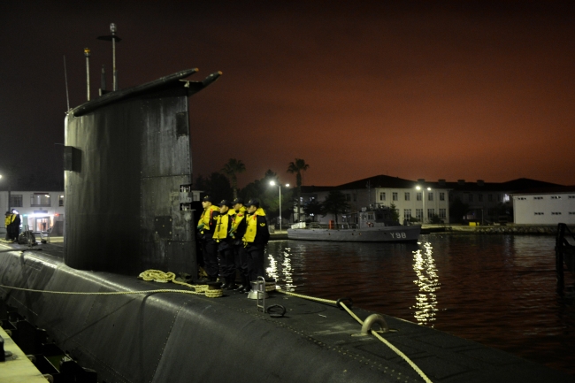 Türk Donanmasının gururu "TCG Sakarya"nın bir günlük yolculuğu görüntülendi